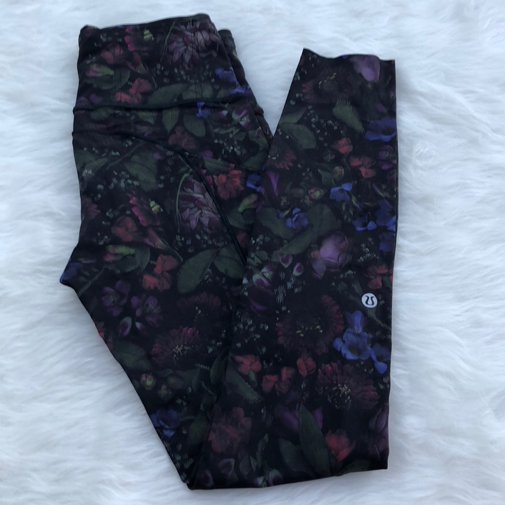 Fast and Free Size 4✌️✌️